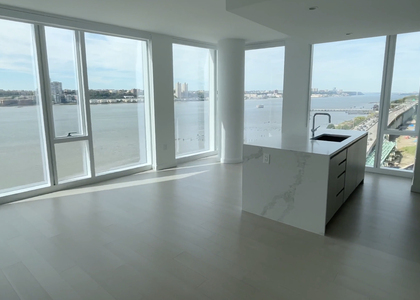 10 Riverside Boulevard - Photo 1