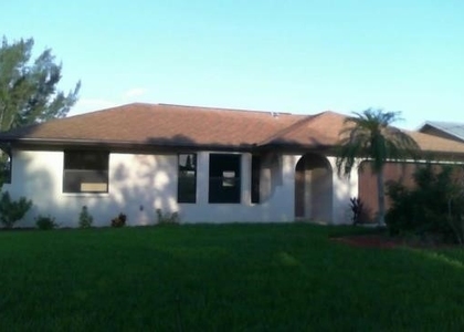 1510 Se 11th Place - Photo 1