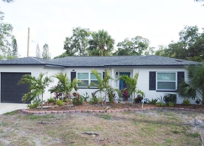 3054 Adrian Avenue - Photo 1