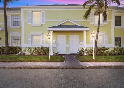 5026 Coquina Key Drive Se - Photo 1