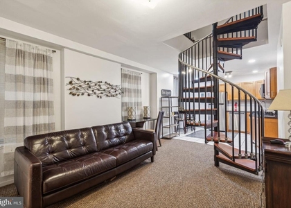 1808 W Diamond Street - Photo 1