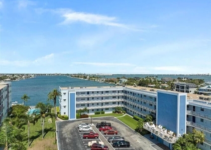 5555 Gulf Boulevard - Photo 1