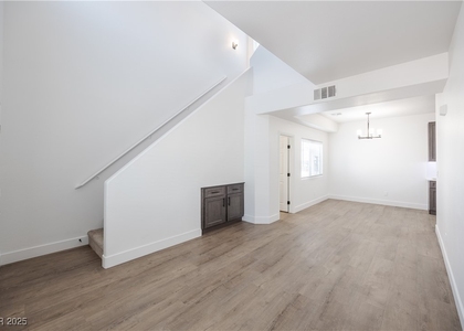 540 W Horizon Ridge Parkway - Photo 1