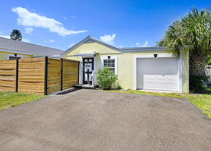 1704 Oak Street - Photo 1