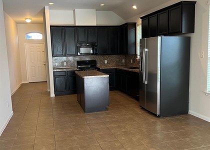 1238 S Maple Drive - Photo 1