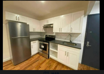 Bedford Avenue - Photo 1