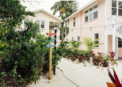 809 10th Avenue N - Photo 1