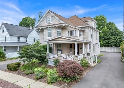 217 Jefferson Avenue - Photo 1