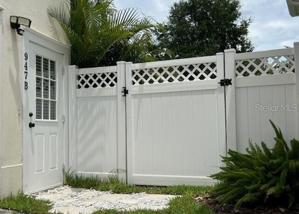 947 Spring Park Loop - Photo 1