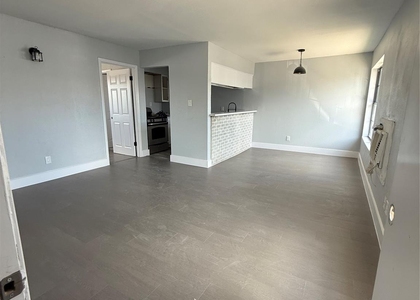 1125 Ann Street - Photo 1