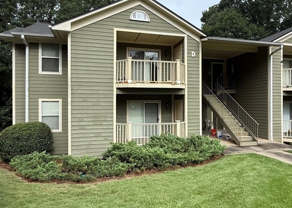 320 Ridgewood Avenue - Photo 1