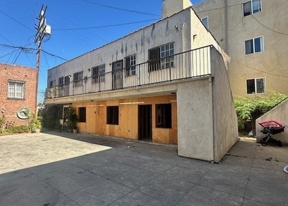 3518 W 3rd Street - Photo 1