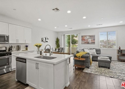 4720 E Washington Avenue - Photo 1