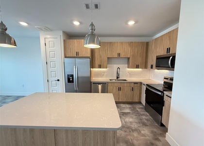 2520 Washington Ave - Photo 1