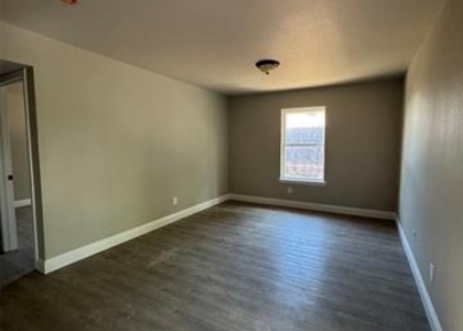 614 Londonderry Lane - Photo 1
