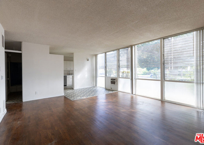 11133 Rose Avenue - Photo 1