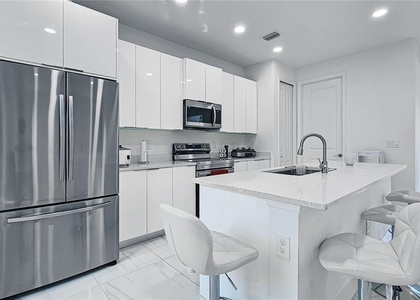 1503 W 17th Street - Photo 1