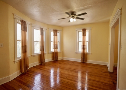 744 Boston Avenue - Photo 1