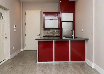 1020 Park Place - Photo 1