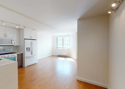  East 34th Street - Photo 1