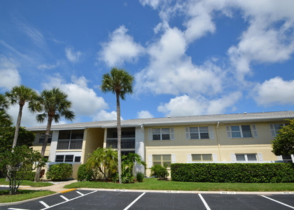 915 Sonesta Avenue Ne - Photo 1