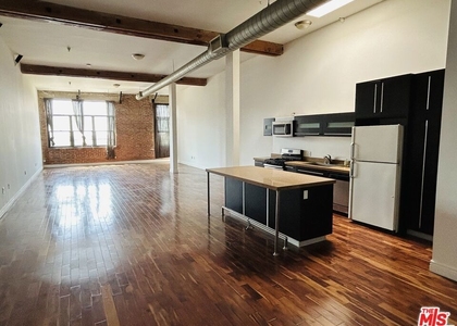 652 Mateo Street - Photo 1