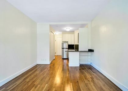 East 73rd street - Photo 1