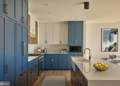 1134 Sansom Street - Photo 1