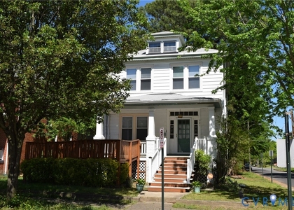 301 W 30th Street - Photo 1