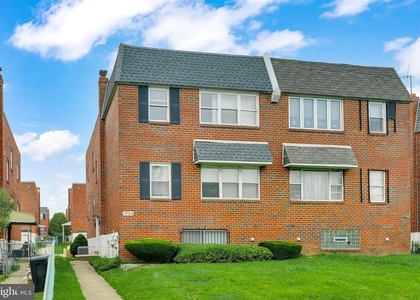 9754 E Roosevelt Boulevard - Photo 1