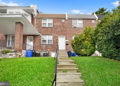 5324 N Marvine Street - Photo 1