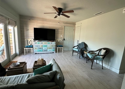 5006 Starfish Dr Se - Photo 1