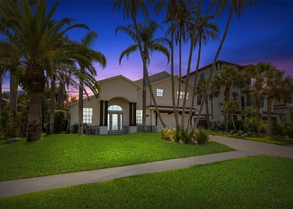 819 Bay Esplanade - Photo 1