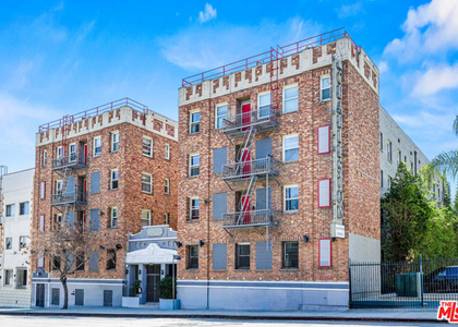 729 S Union Avenue - Photo 1