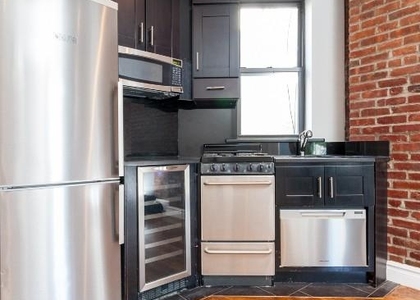 252 Mott Street - Photo 1