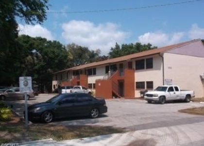 3555 Seminole Avenue - Photo 1