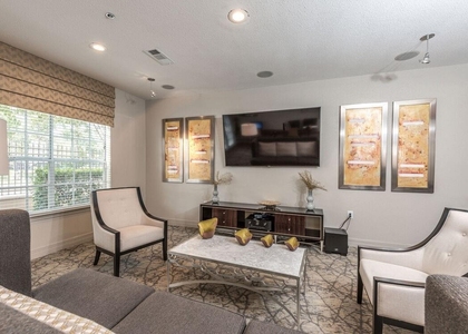 5800 Woodway Drive - Photo 1
