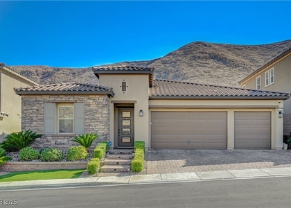 3943 Reyes Avenue - Photo 1