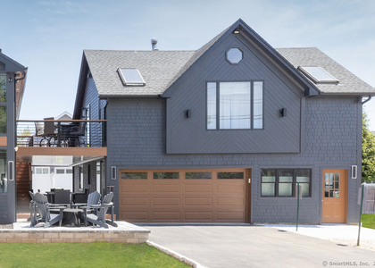 48 Swan Avenue - Photo 1