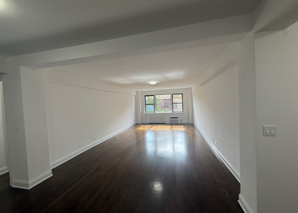 20 Beekman Place - Photo 1