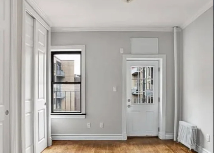 697 10th Avenue - Photo 1