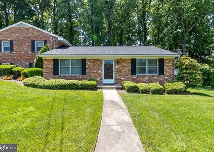 7613 Hamlet Street - Photo 1