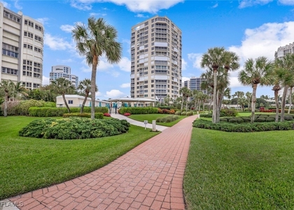 4041 Gulf Shore Boulevard N - Photo 1