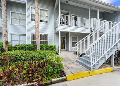 1933 Courtyard Way - Photo 1