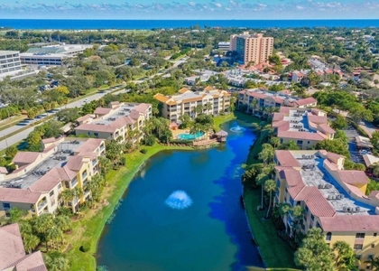 300 Uno Lago Drive - Photo 1