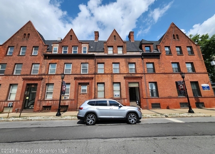 98 N Franklin Street - Photo 1