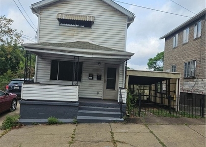 537 6th St - Photo 1