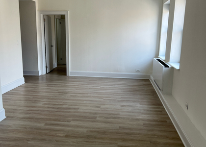 West 34th Street - Photo 1