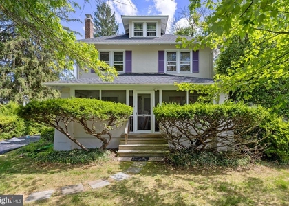 219 Washington - Photo 1