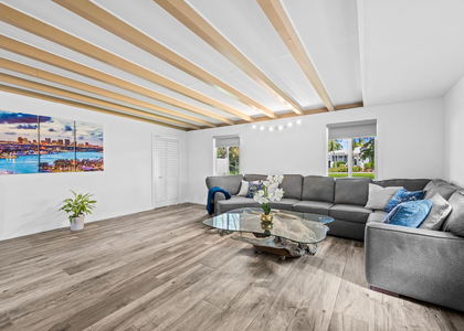 1300 Sw 17th Street - Photo 1
